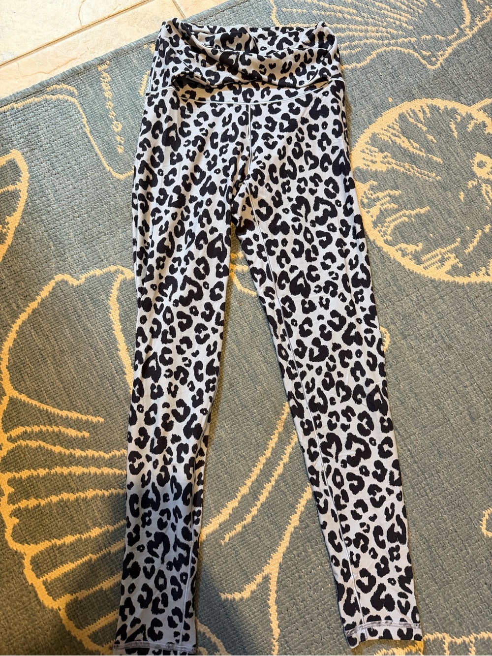 Aerie Navy and White Leopard Print Leggings